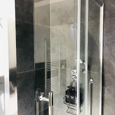 ベッド・アンド・ブレックファスト Blumarine