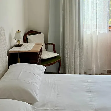 ベッド・アンド・ブレックファスト Blumarine 4*